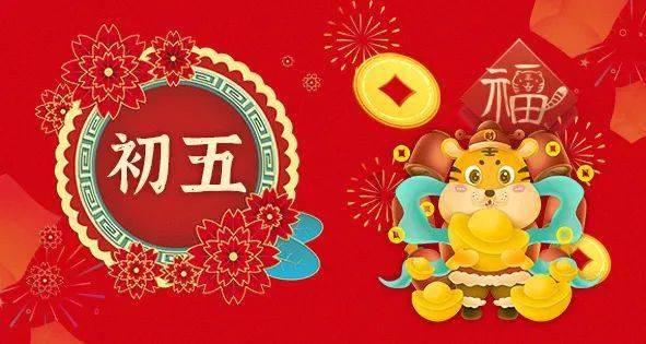 琳娜整理房间